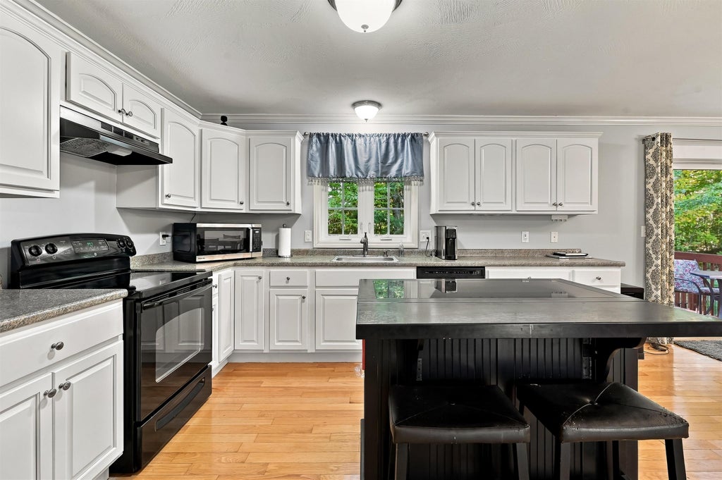 Photo of 26 Scribner Road #1, Fremont, NH 03044 (MLS # 5113849)