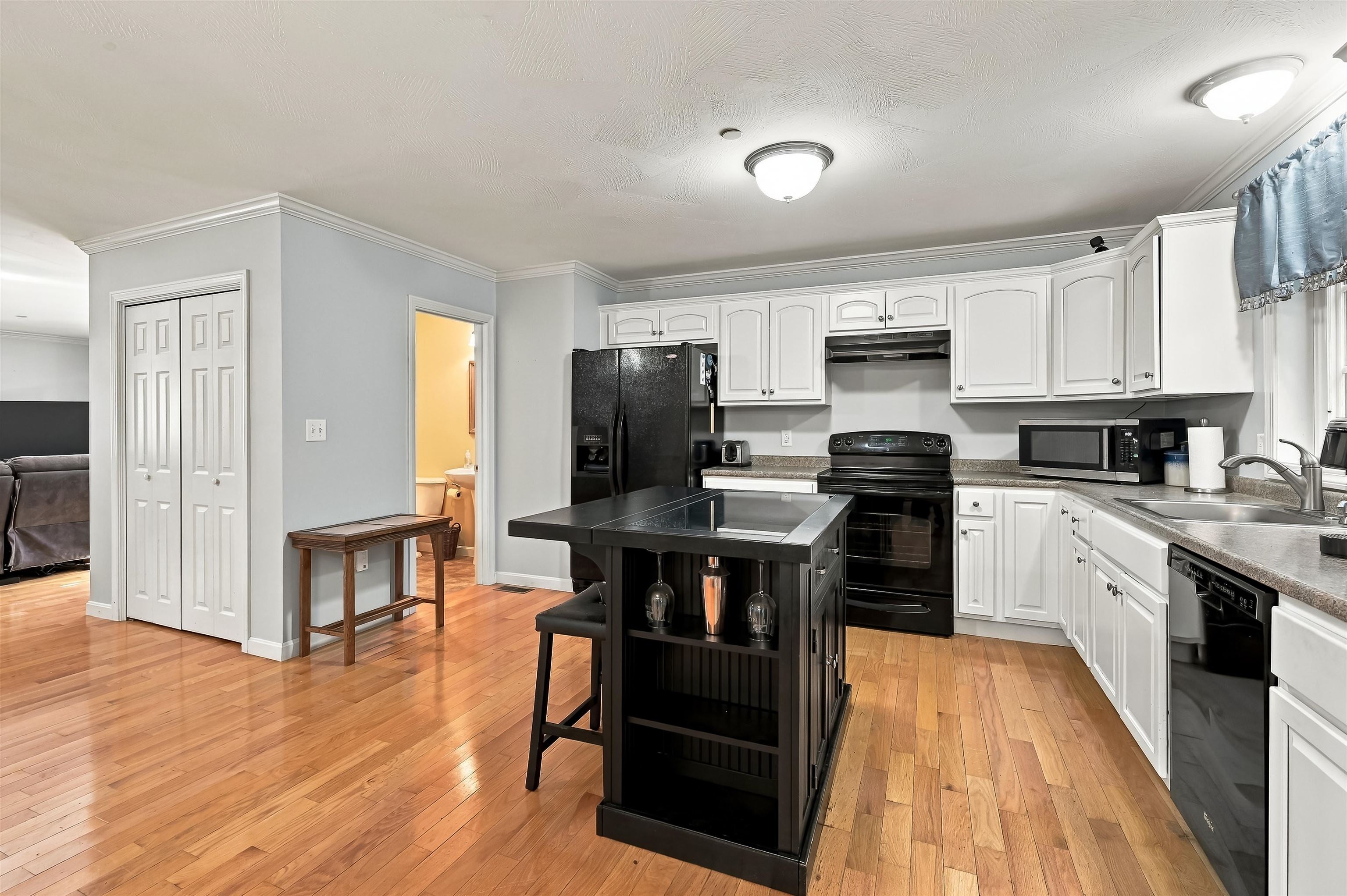 26 Scribner Road 1