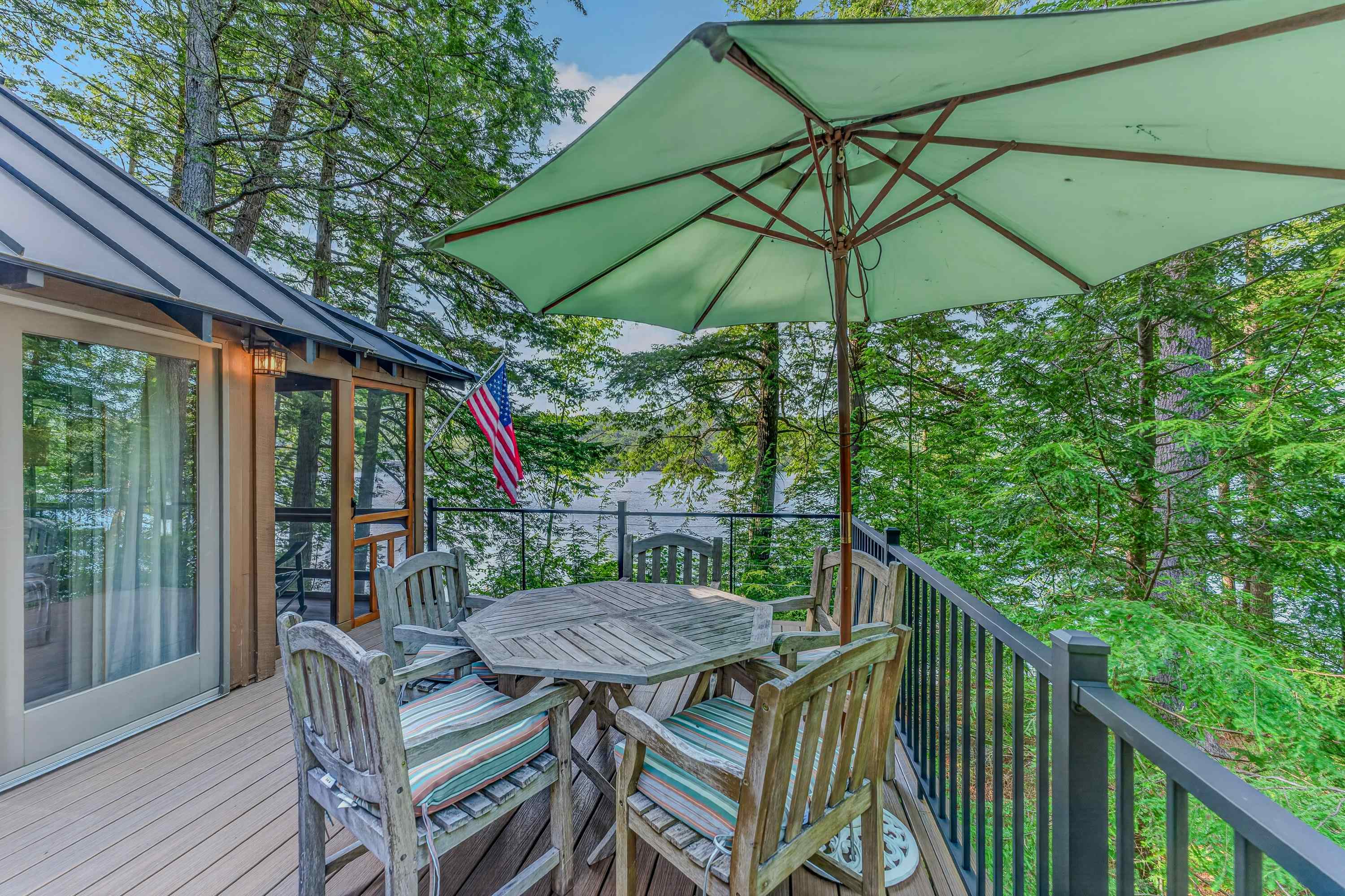 16 Hemlock Way