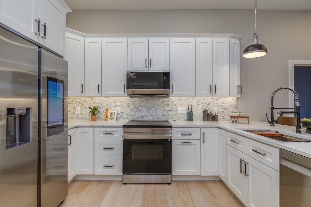 Photo of 382 Main Street #206, Salem, NH 03079 (MLS # 5115228)