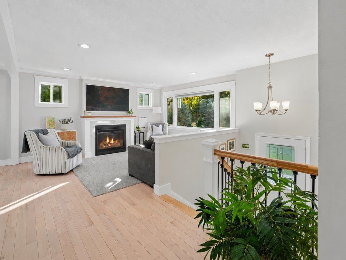 96 Meadowcrest Drive