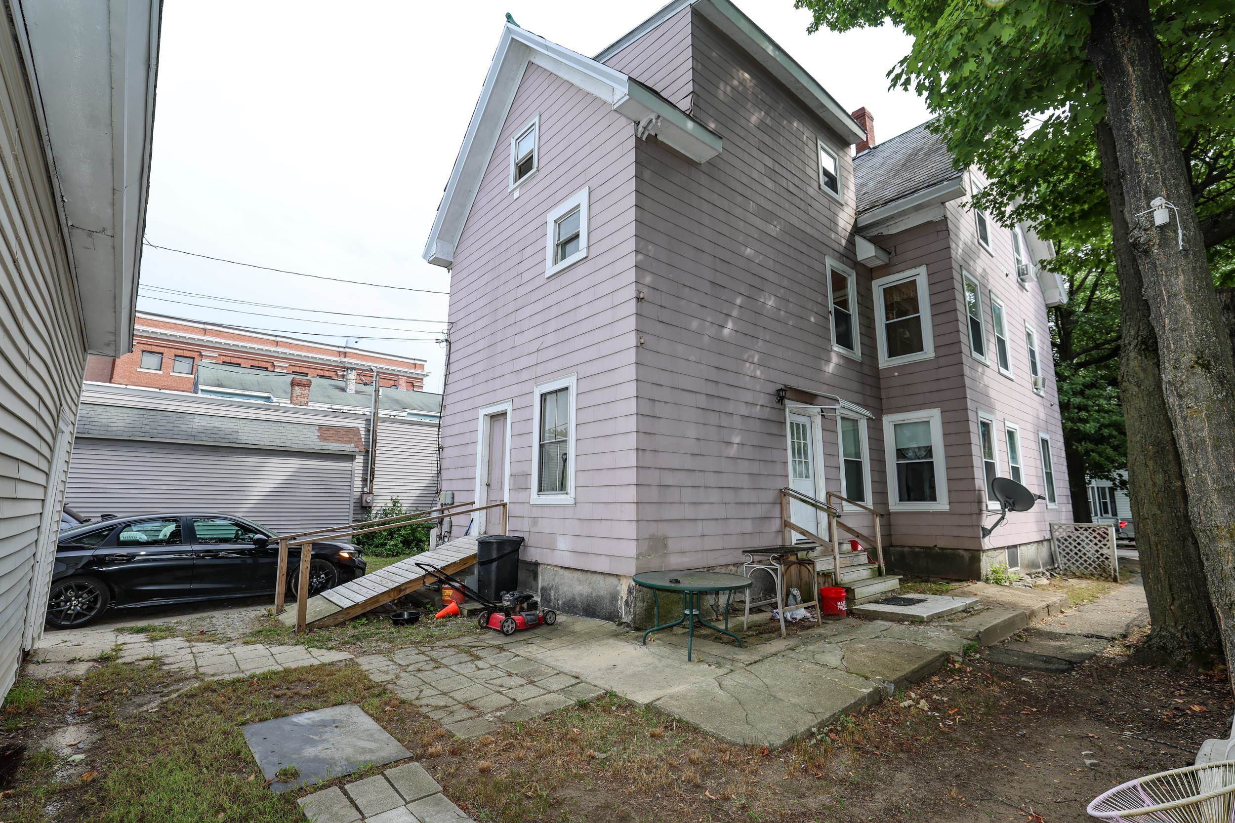 422 Lake Avenue