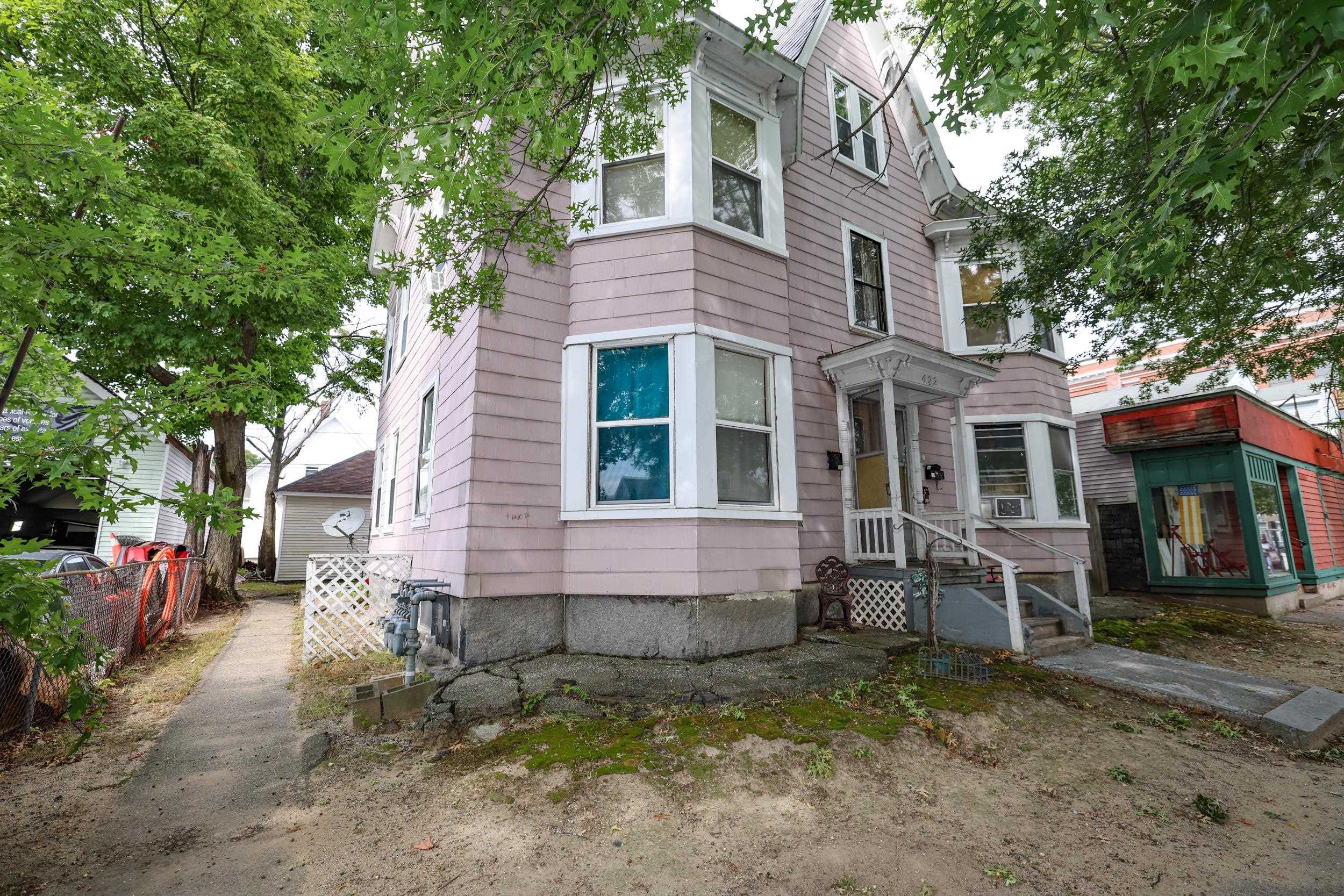 422 Lake Avenue