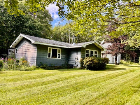 Photo of 639 Wilmington Cross Road, Whitingham, VT 05361 (MLS # 5106844)