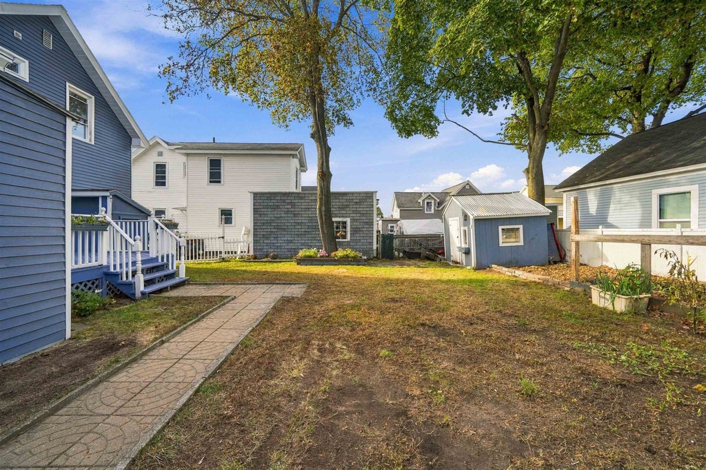 Photo of 33 Prescott Street, Nashua, NH 03064 (MLS # 5115312)
