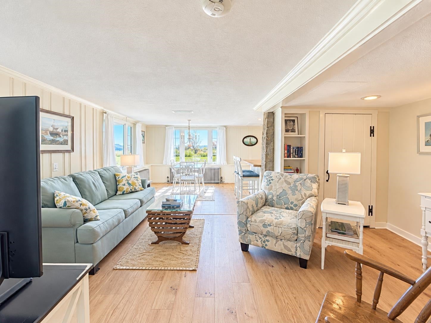 42 Washington Road 5
