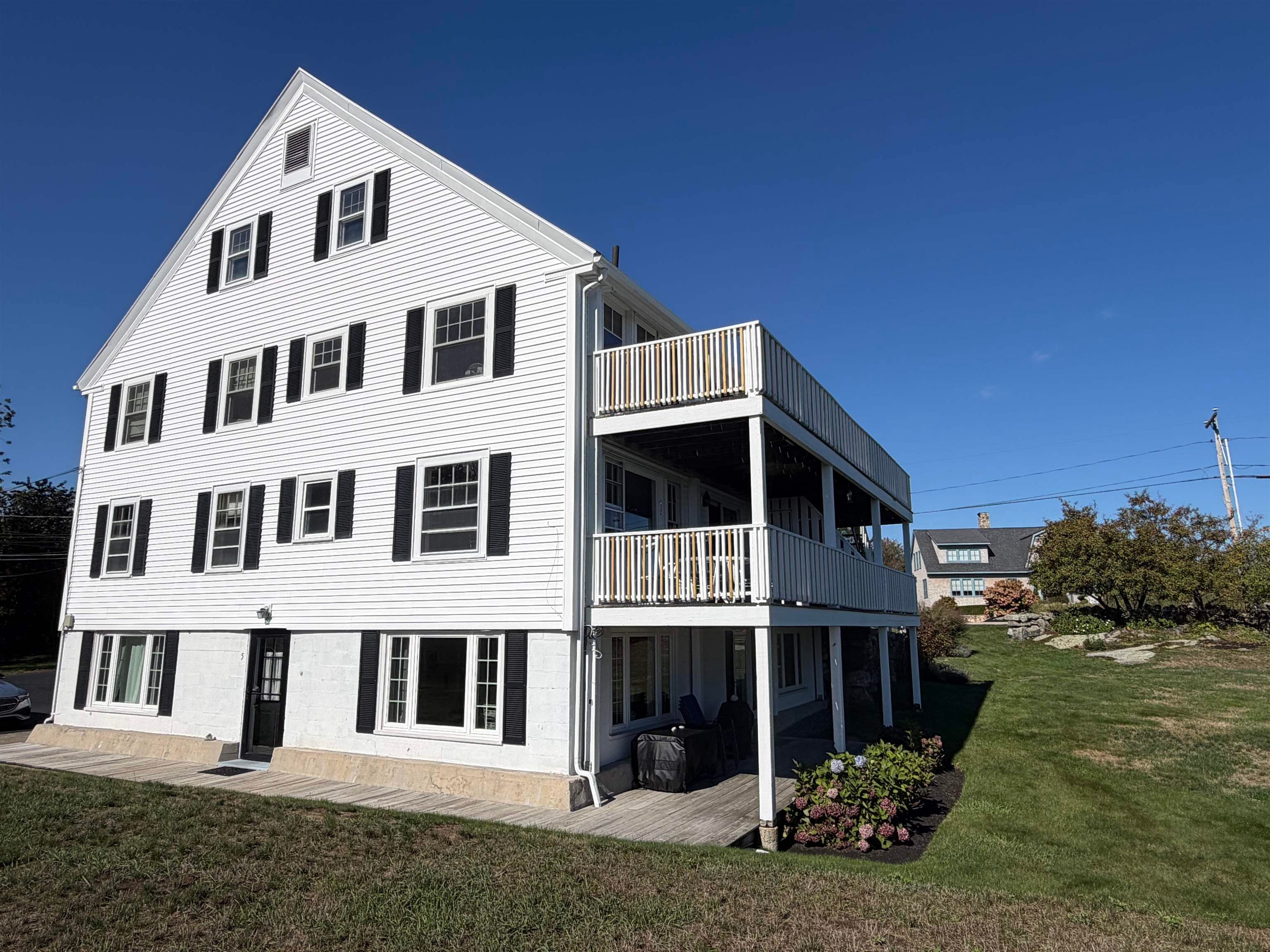 42 Washington Road 5