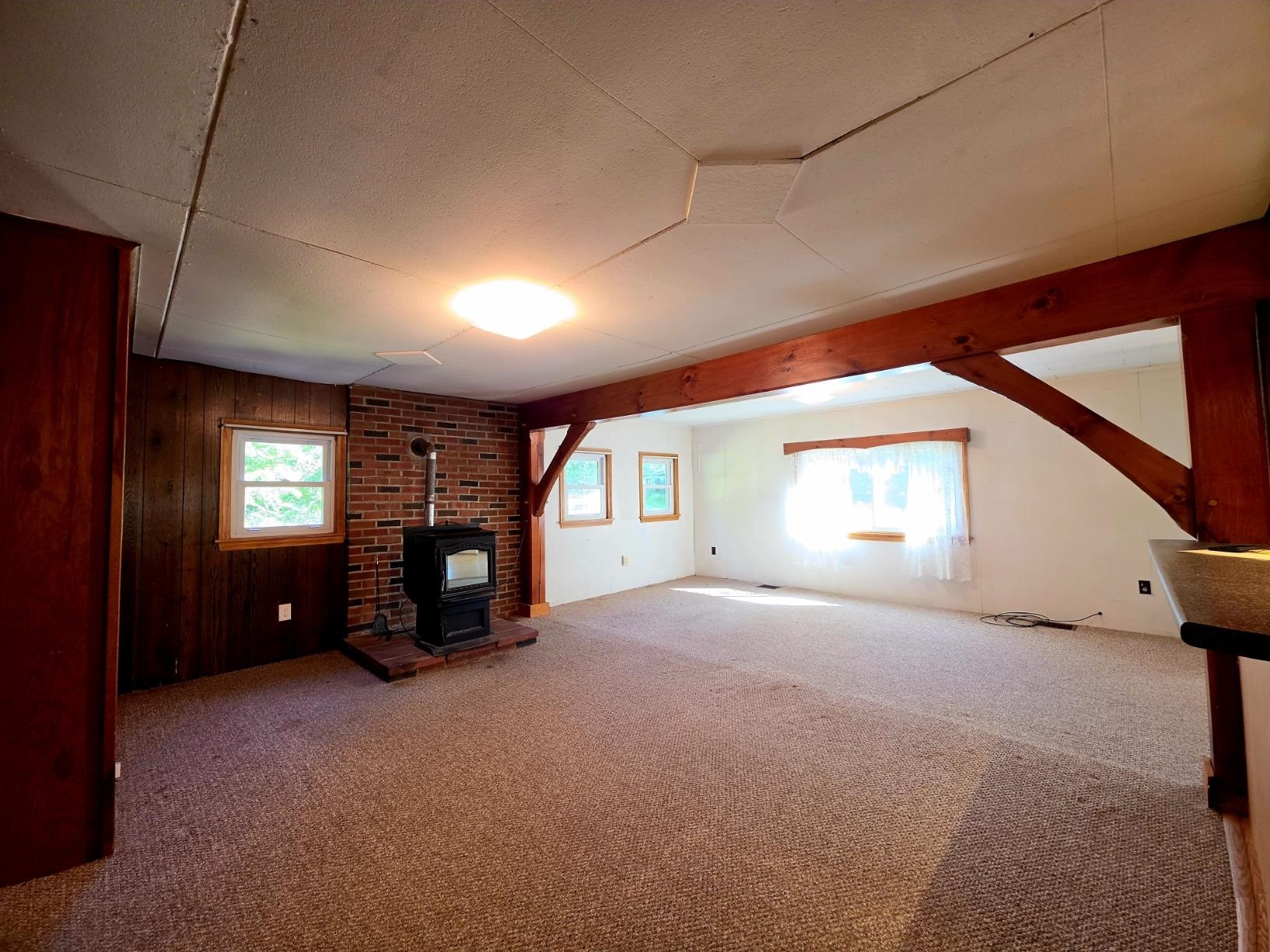 585 North Road