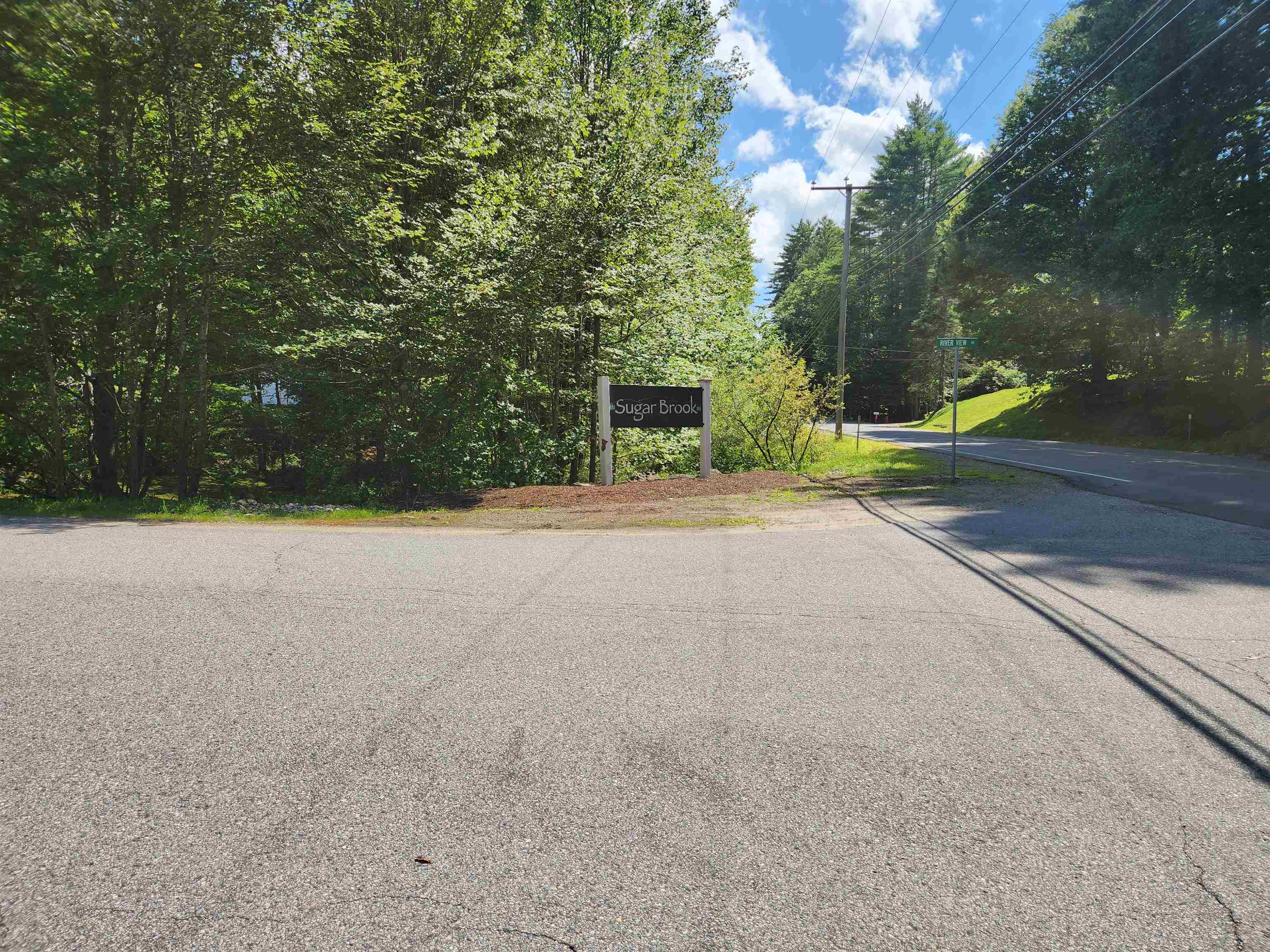 00 Riverview Road