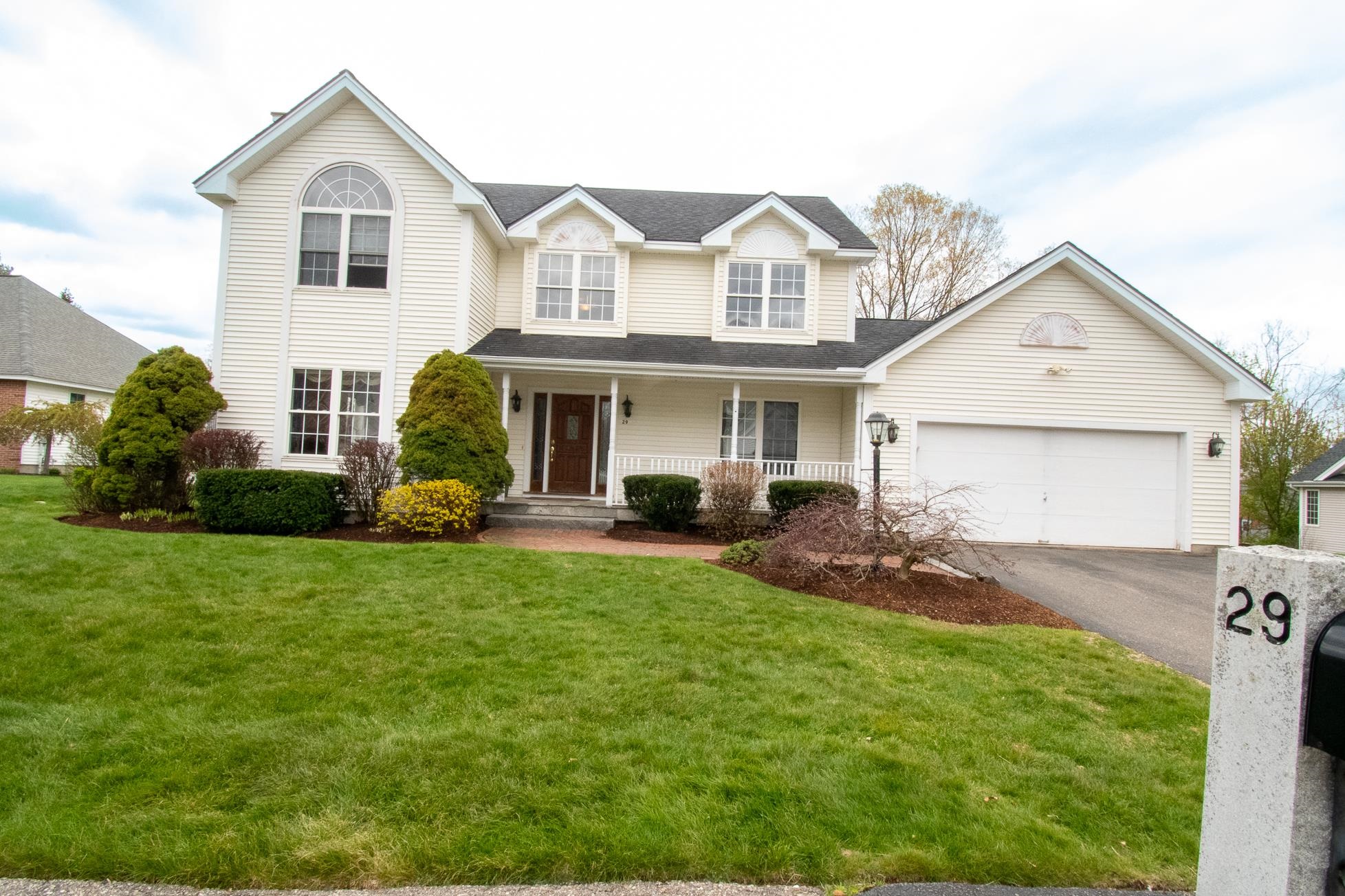 29 McLane Lane