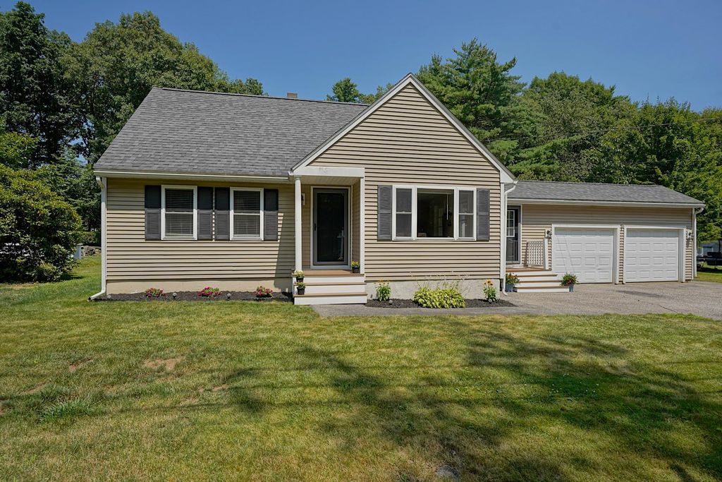 Photo of 29 Mary Batchelder Road, Hampton, NH 03842 (MLS # 5100851)