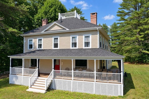 Photo of 85 Governor Wentworth Highway, Tuftonboro, NH 03816 (MLS # 5111595)