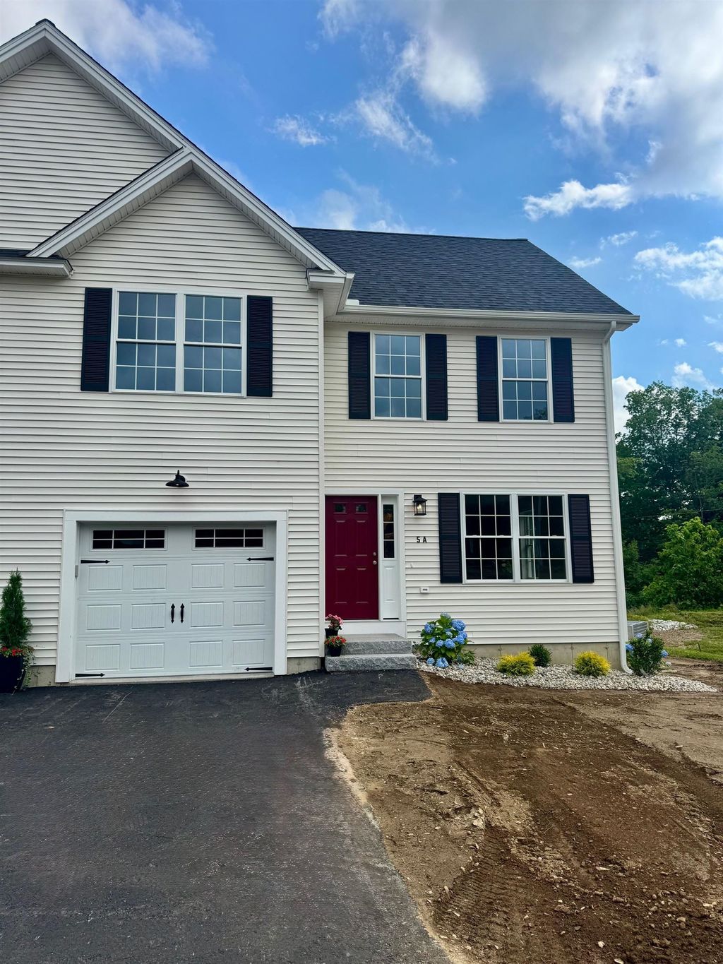 Photo of 5 Violette Drive, Epping, NH 03042 (MLS # 5092230)
