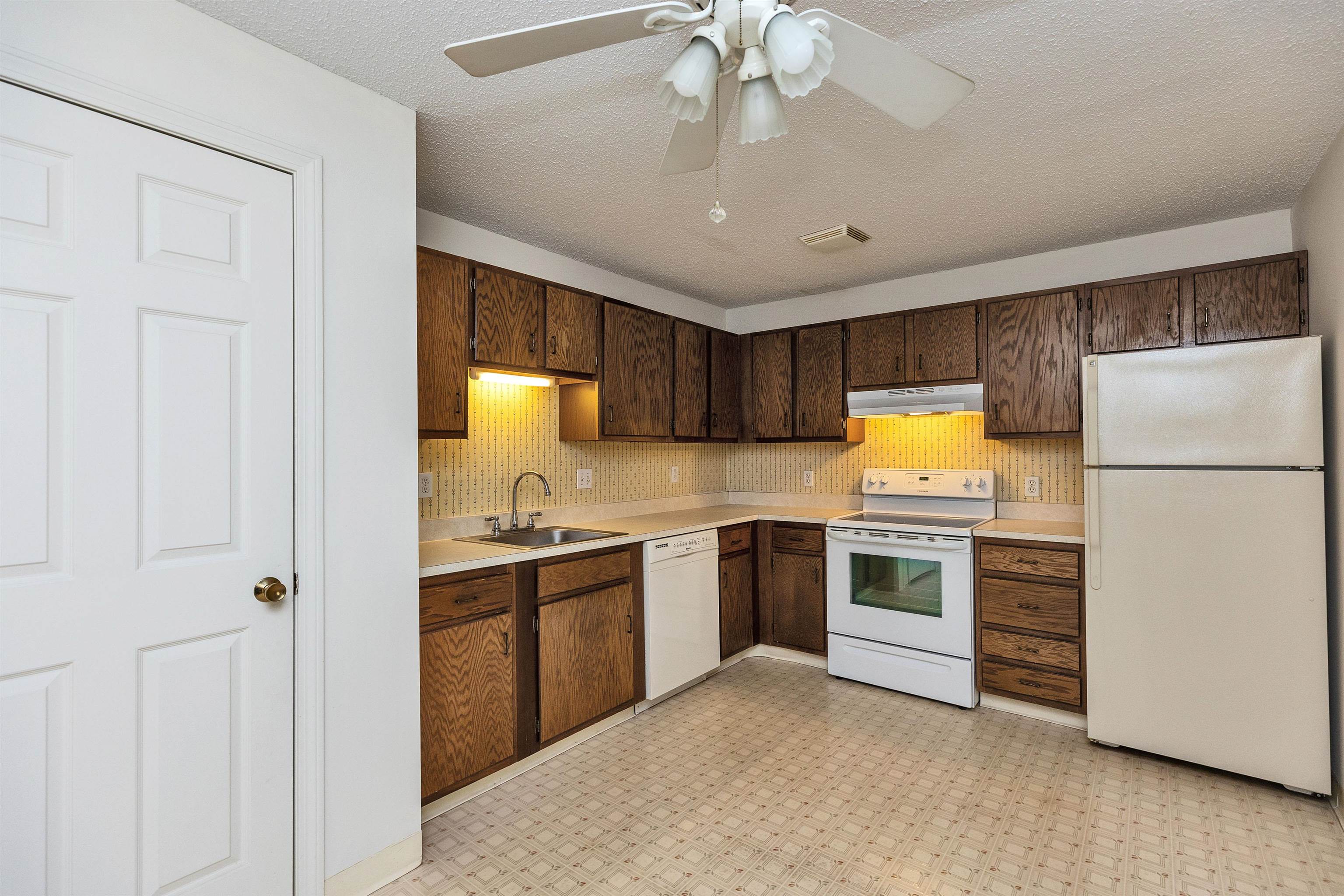 1 Northbrook Drive 102