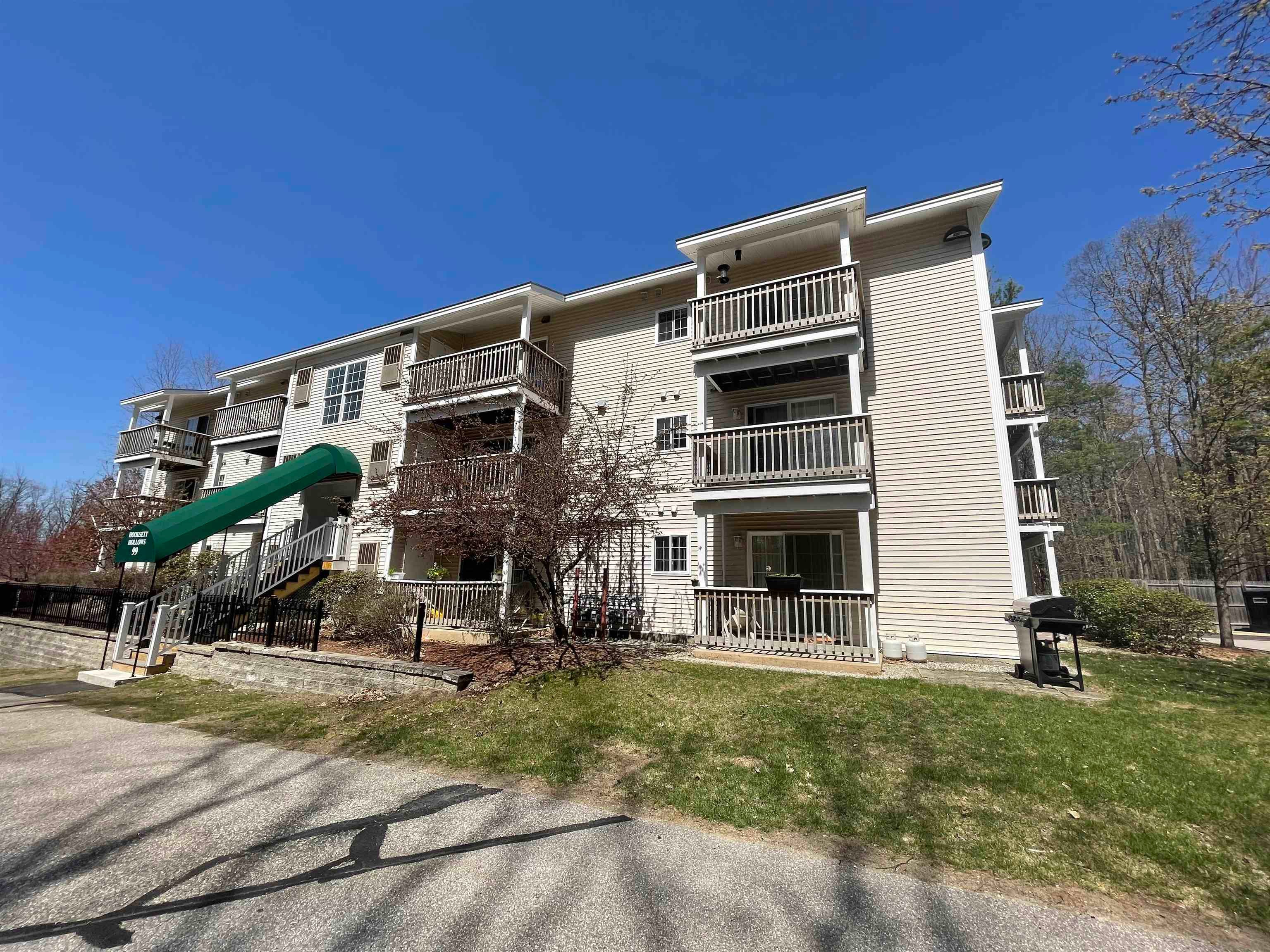 99 Mammoth Road 11