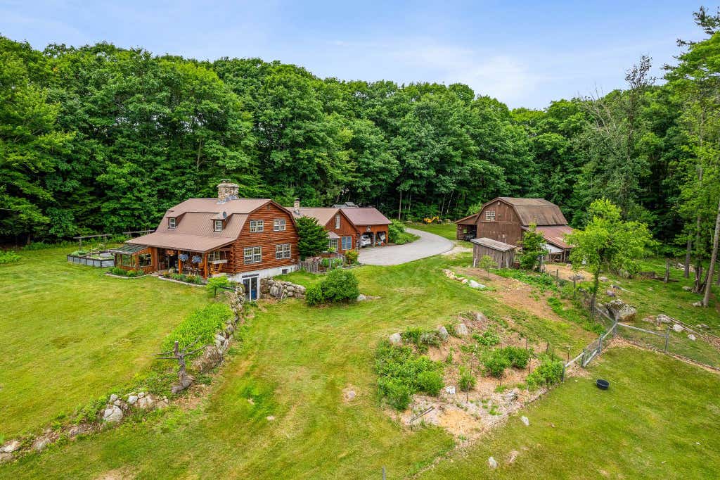 Photo of 11 Pierce Lake Road, Antrim, NH 03440 (MLS # 5097844)