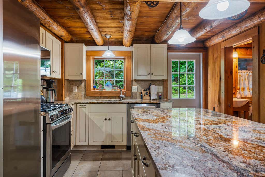 Photo of 11 Pierce Lake Road, Antrim, NH 03440 (MLS # 5097844)