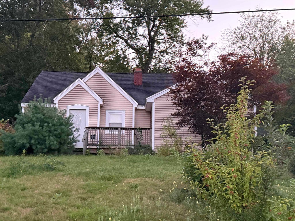 Photo of 39 Pike Street, Nashua, NH 03062 (MLS # 5110733)