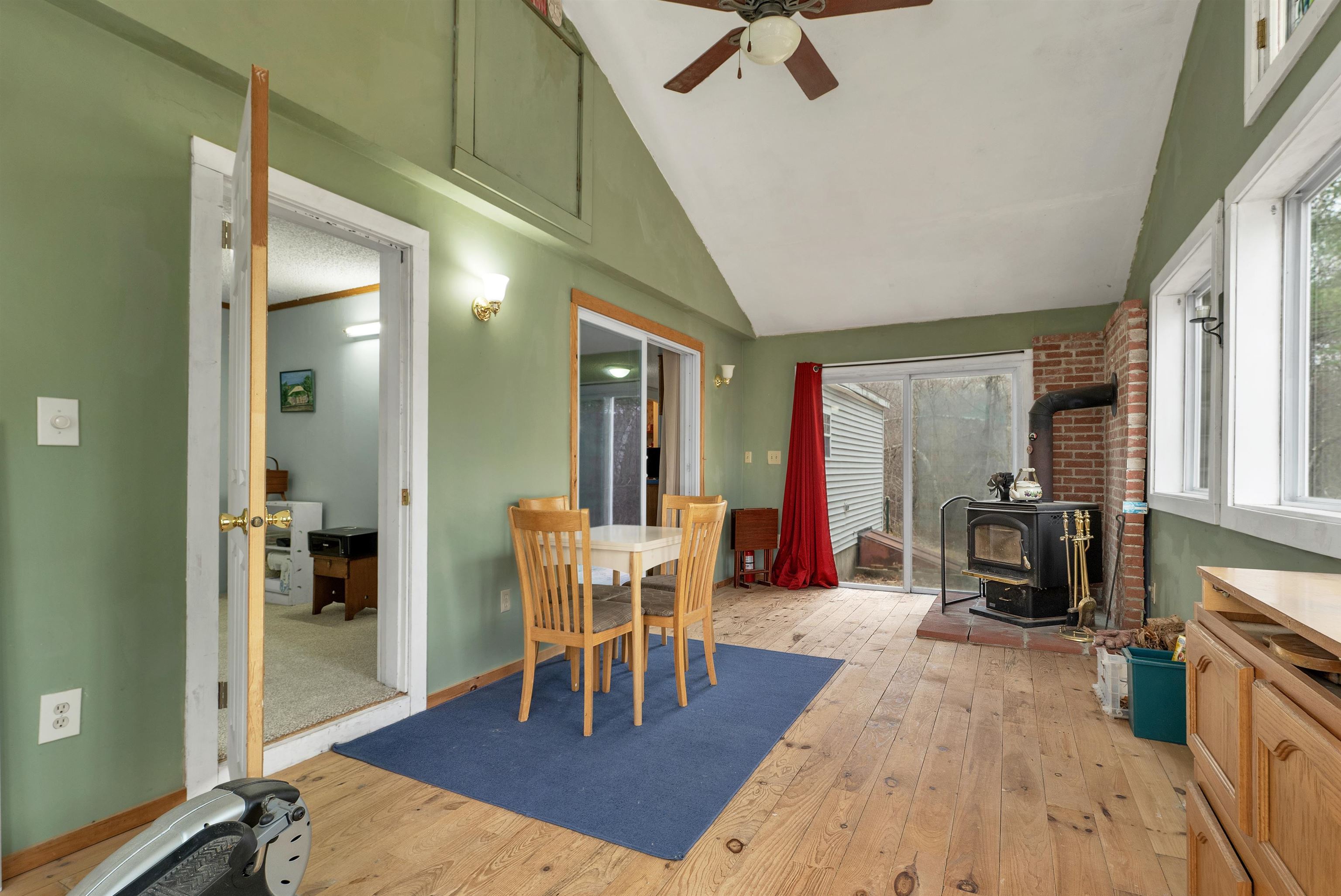 9 Hemlock Drive