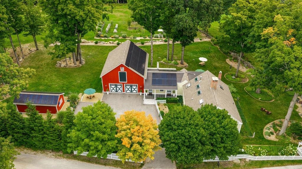 Photo of 69 Johnson Hill Road, Sutton, NH 03273 (MLS # 5108078)