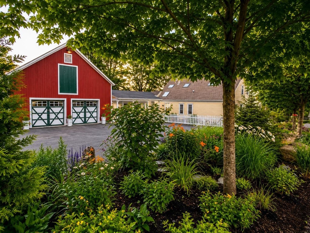 Photo of 69 Johnson Hill Road, Sutton, NH 03273 (MLS # 5108078)