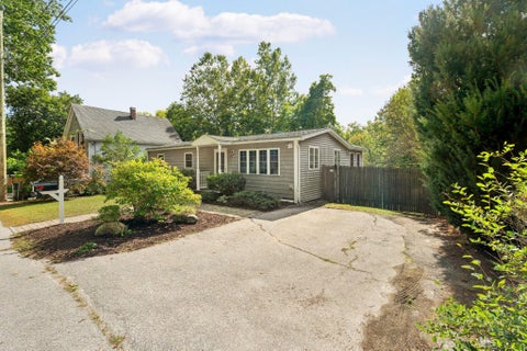Photo of 650 Douglas Ext Street, Manchester, NH 03102 (MLS # 5112080)