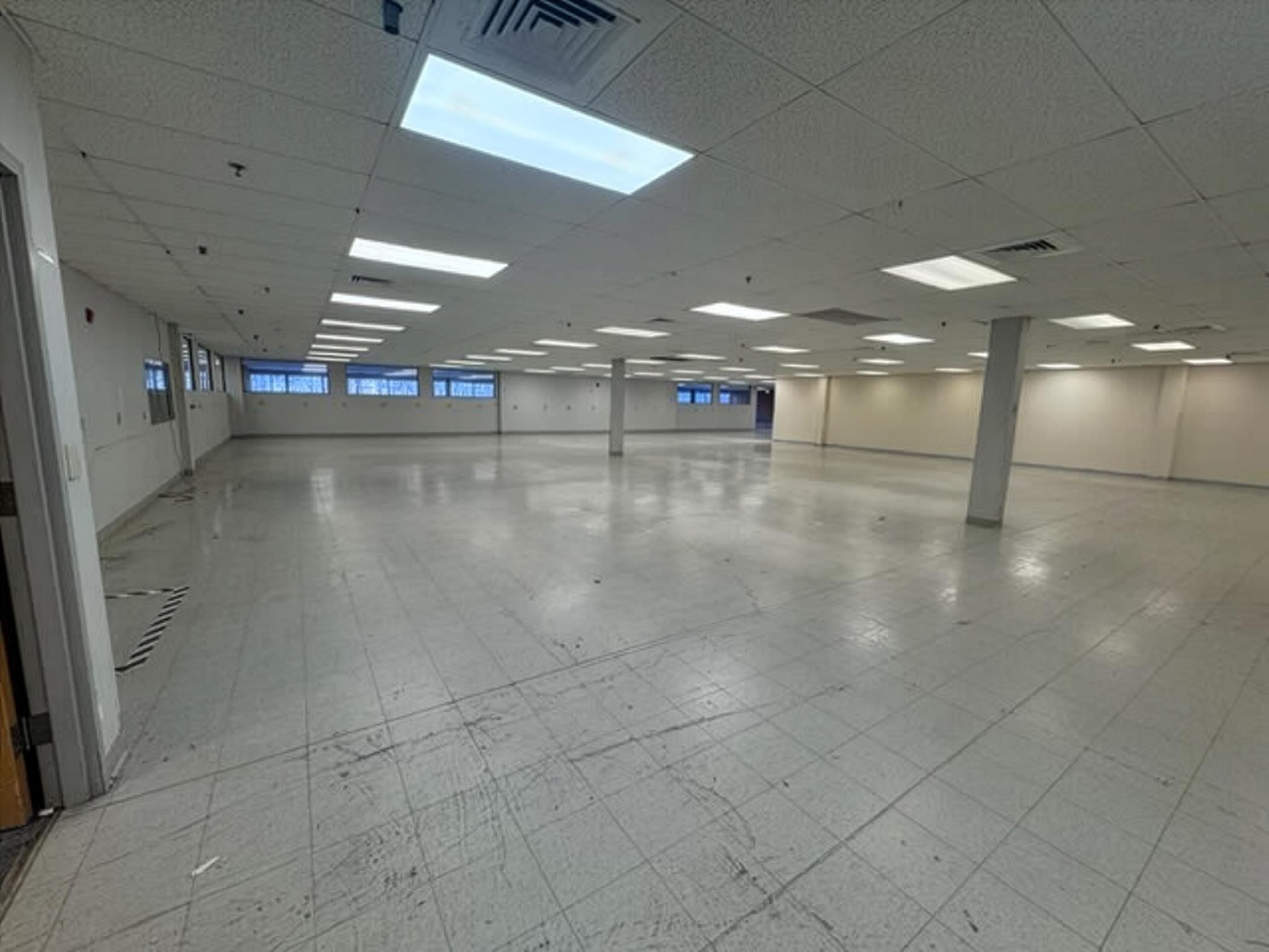 50 Industrial Way - Photo 2
