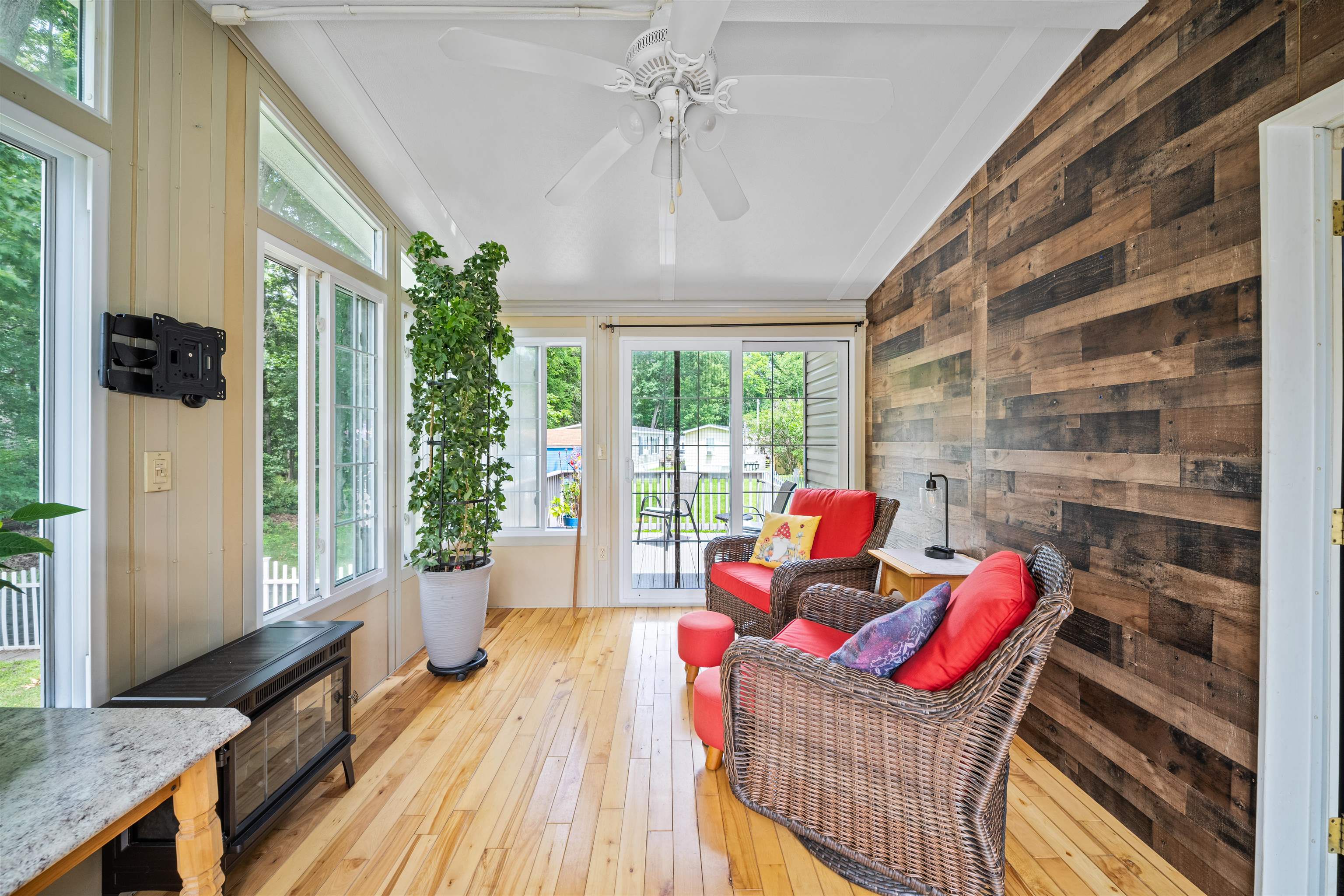 417 Middle Road Unit A