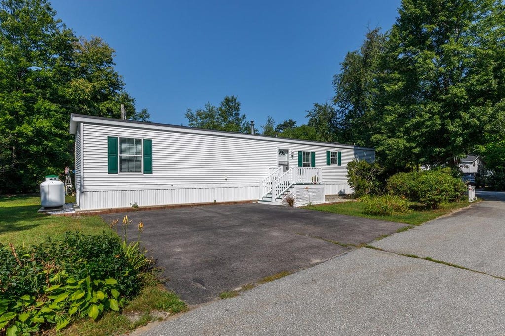 Photo of 464 Boston Post Road #30, Amherst, NH 03031 (MLS # 5104812)