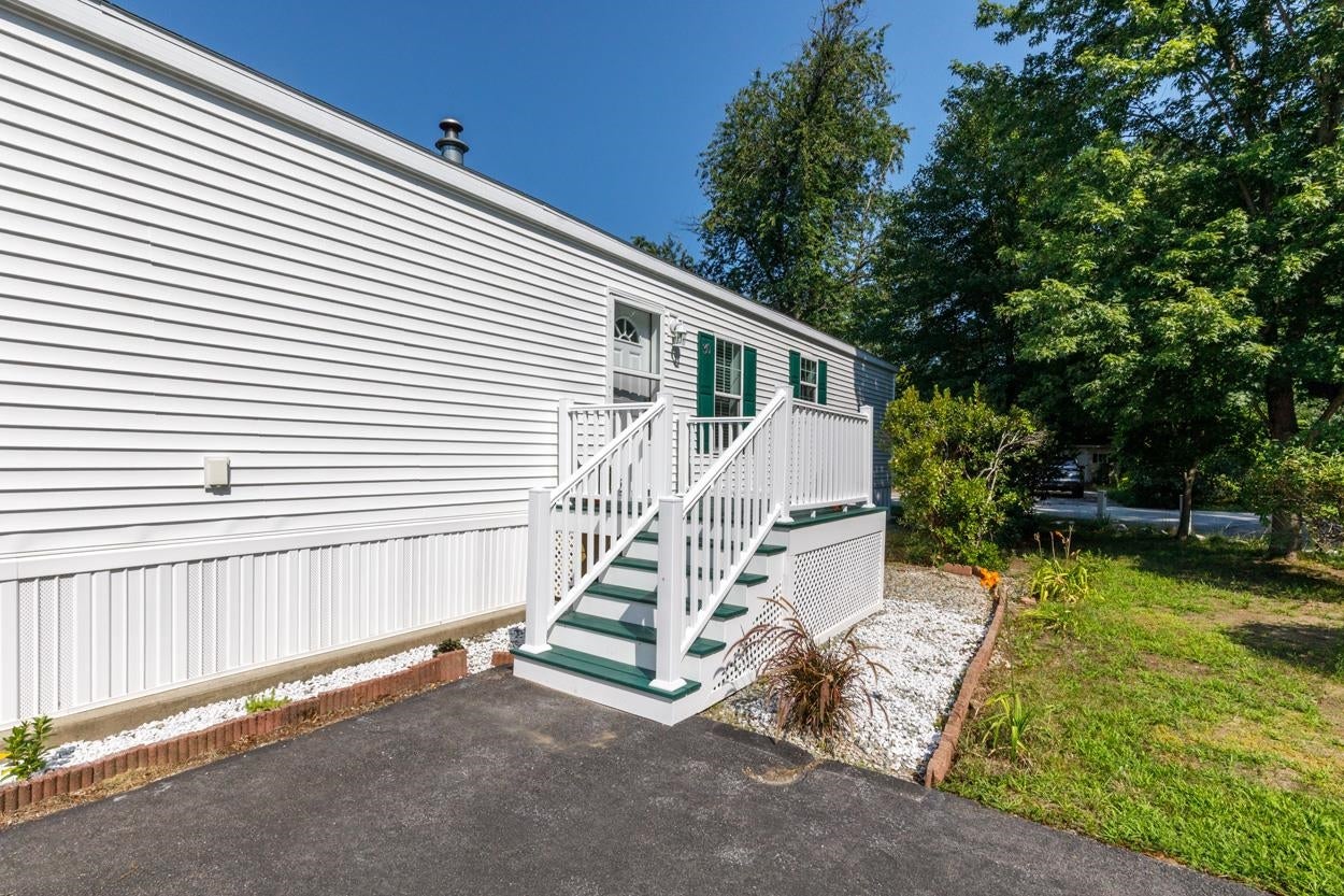 464 Boston Post Road 30