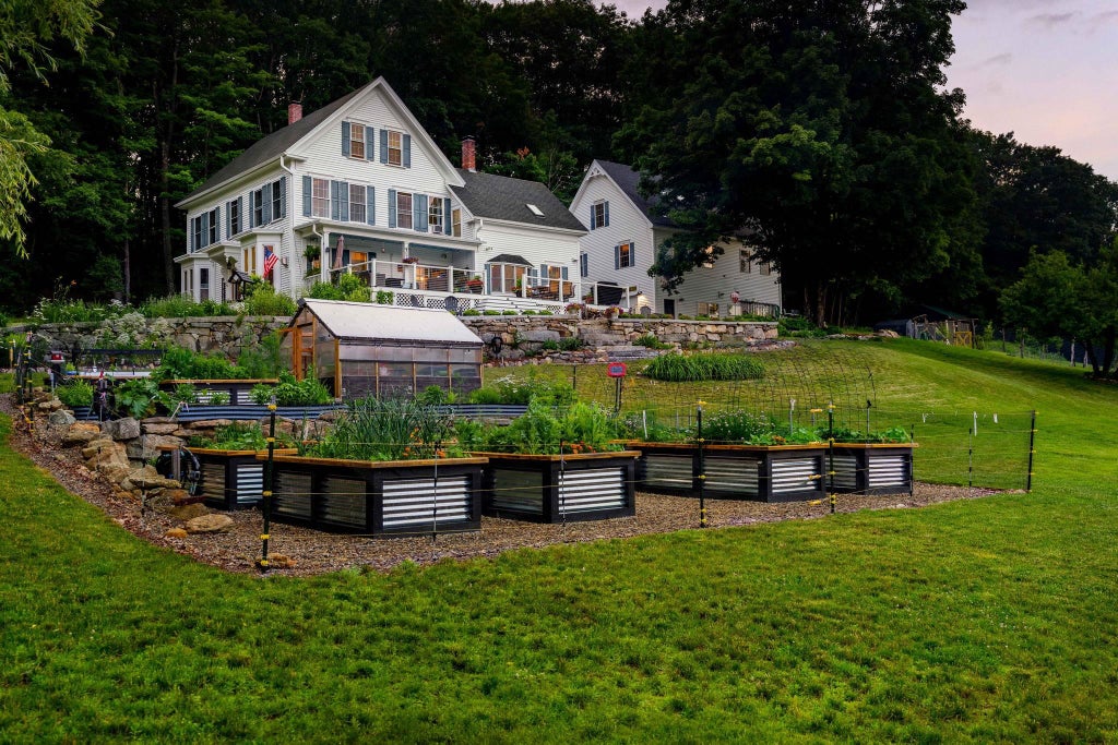 Photo of 1080 N Barnstead Road, Barnstead, NH 03225 (MLS # 5097561)