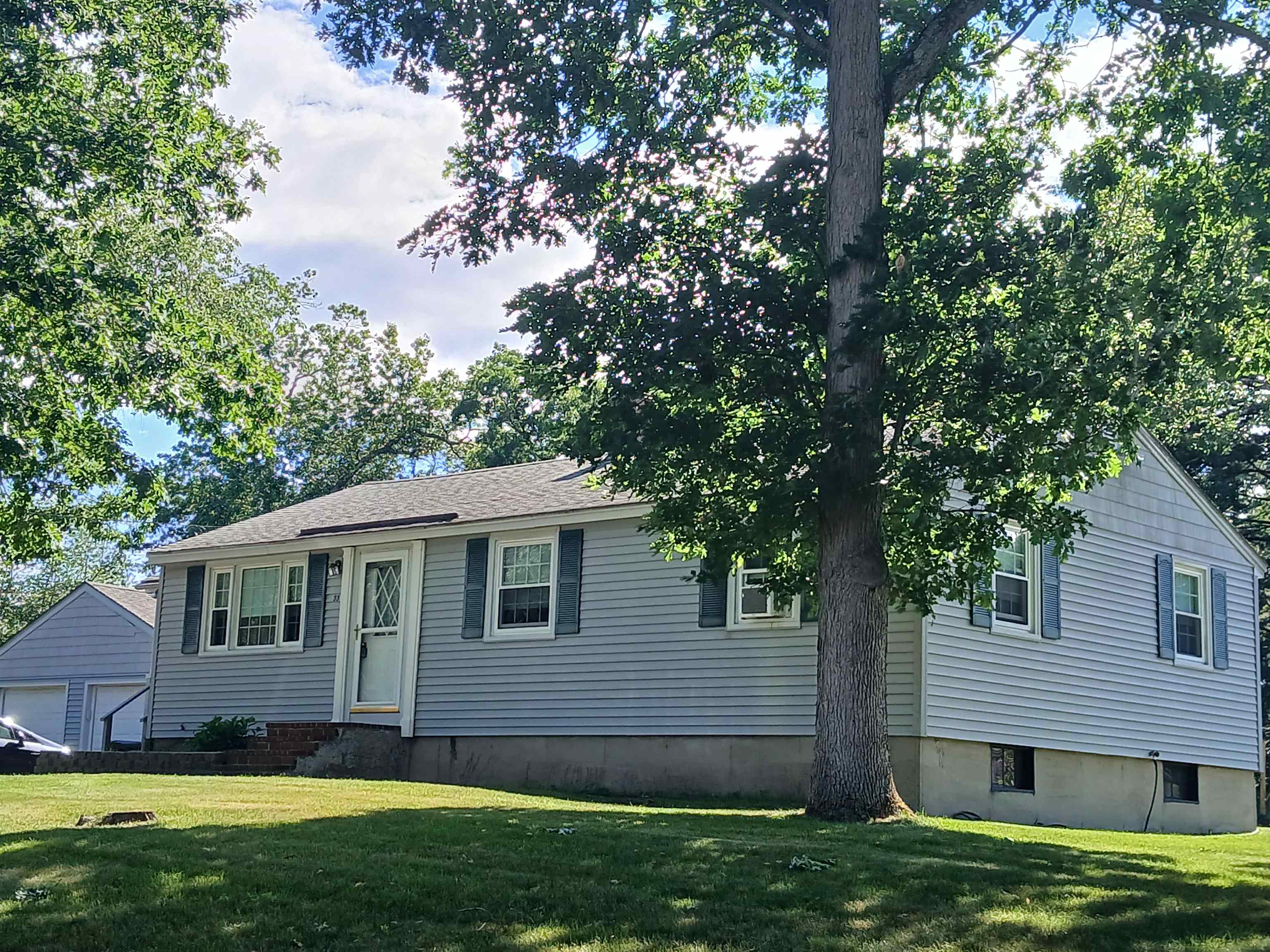 33 GENERAL PULASKI DRIVE