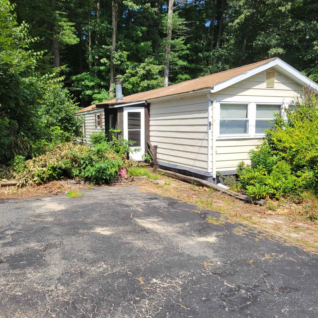 Photo of 14 Susan Street, Danville, NH 03819 (MLS # 5108487)