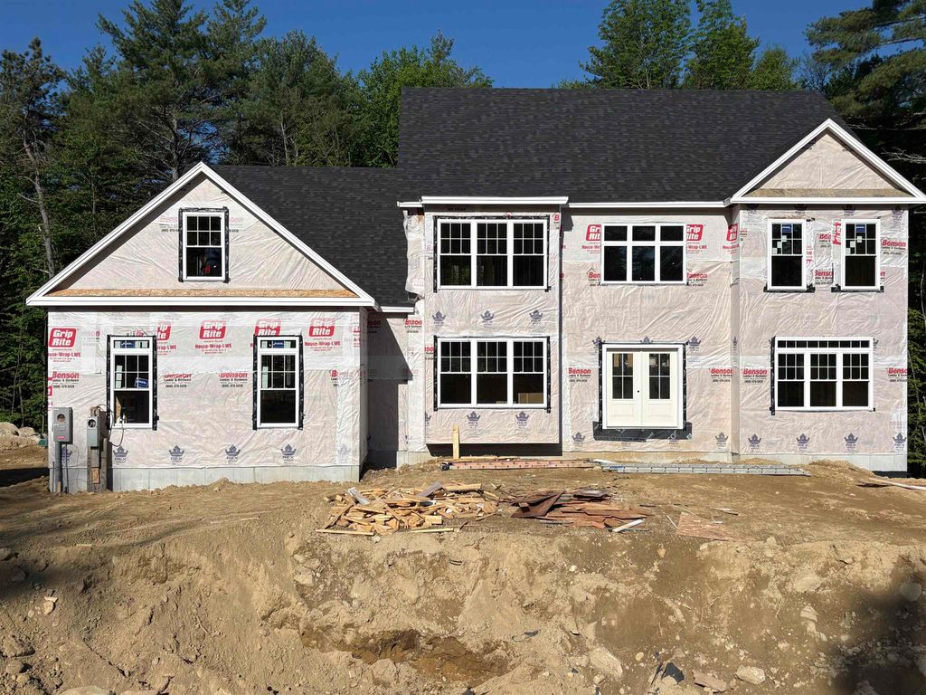 Photo of 11 Aisling Lane #1-44-7, Bedford, NH 03110 (MLS # 5094005)