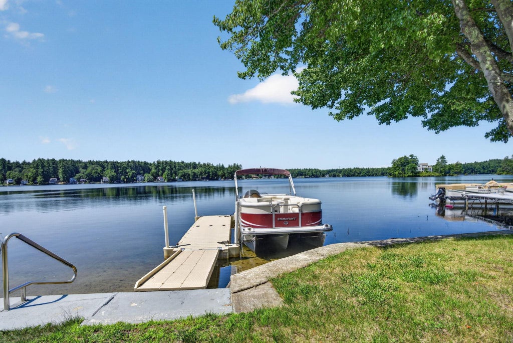 Photo of 24 Woekel Circle, Pelham, NH 03076 (MLS # 5102043)