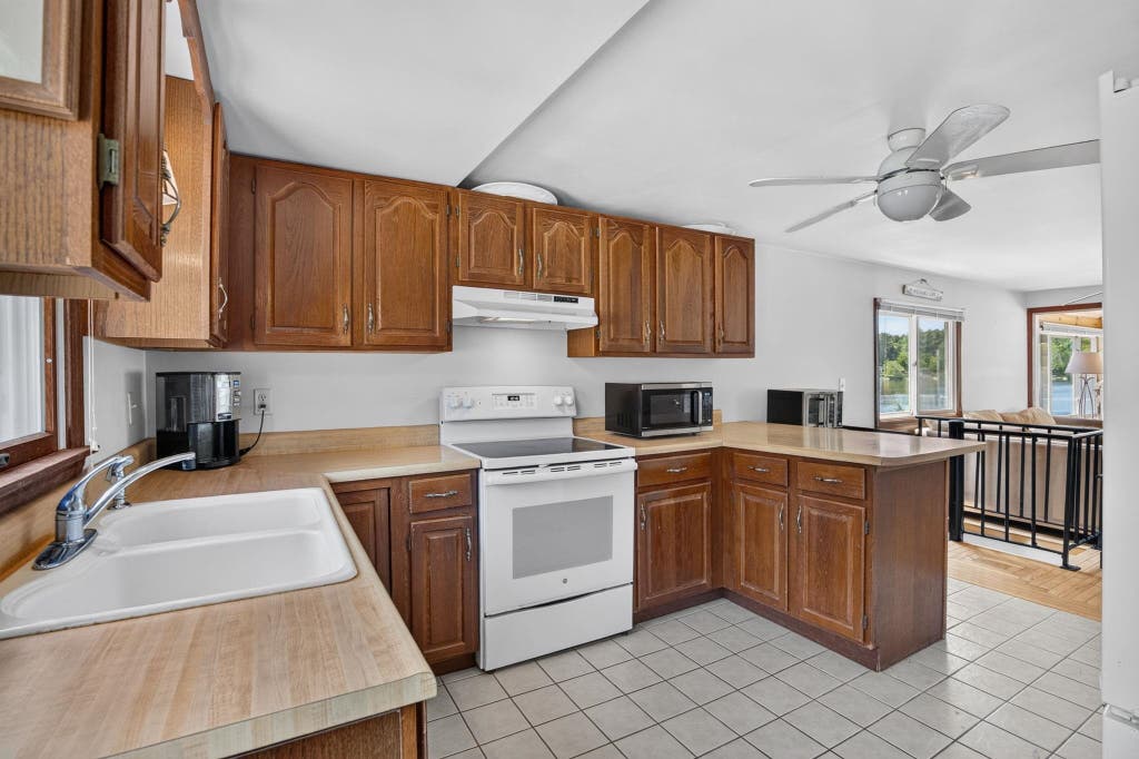 Photo of 24 Woekel Circle, Pelham, NH 03076 (MLS # 5102043)