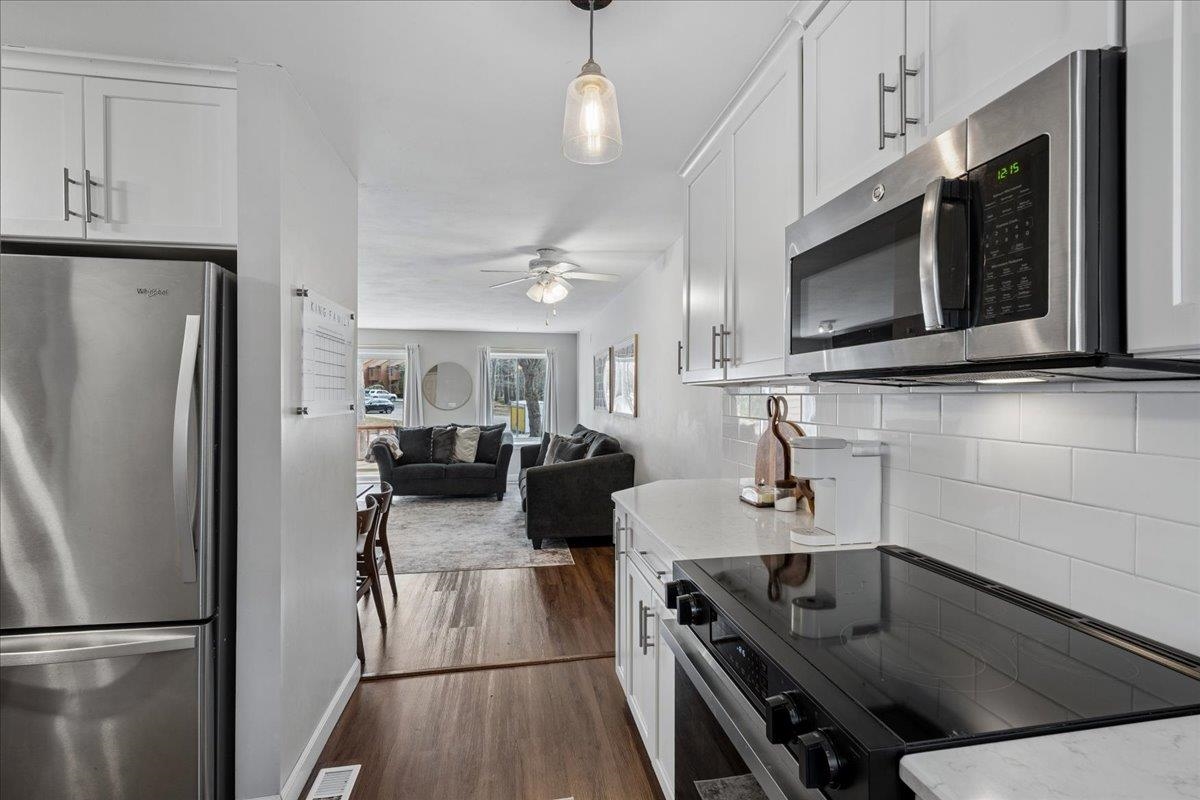 28 Dunvegan Woods Drive