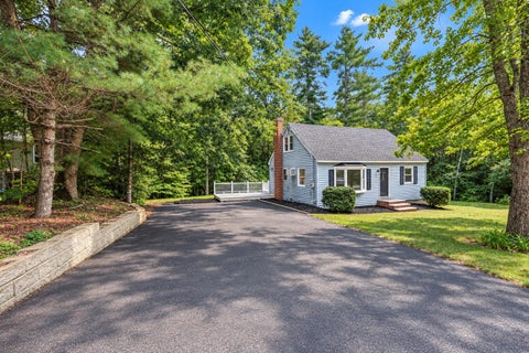 Photo of 14 Richard Court, Raymond, NH 03077 (MLS # 5110630)