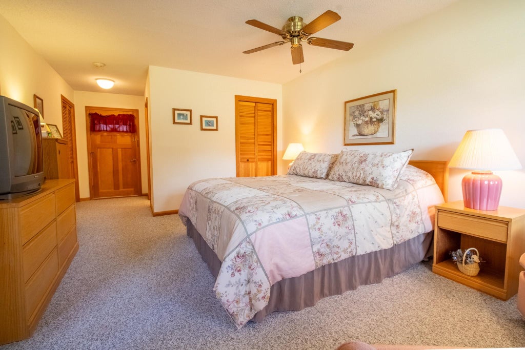 Photo of 15 Jack O Lantern Drive #Unit 34, Woodstock, NH 03293 (MLS # 5110824)