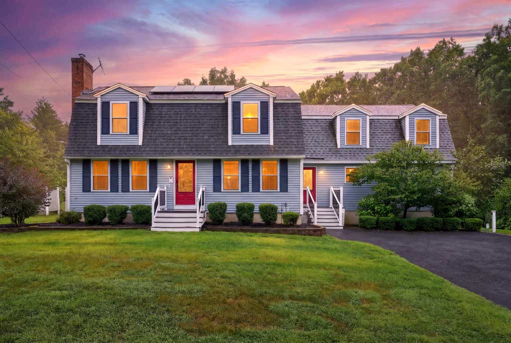 Photo of 21 Century Lane, Litchfield, NH 03052 (MLS # 5102666)
