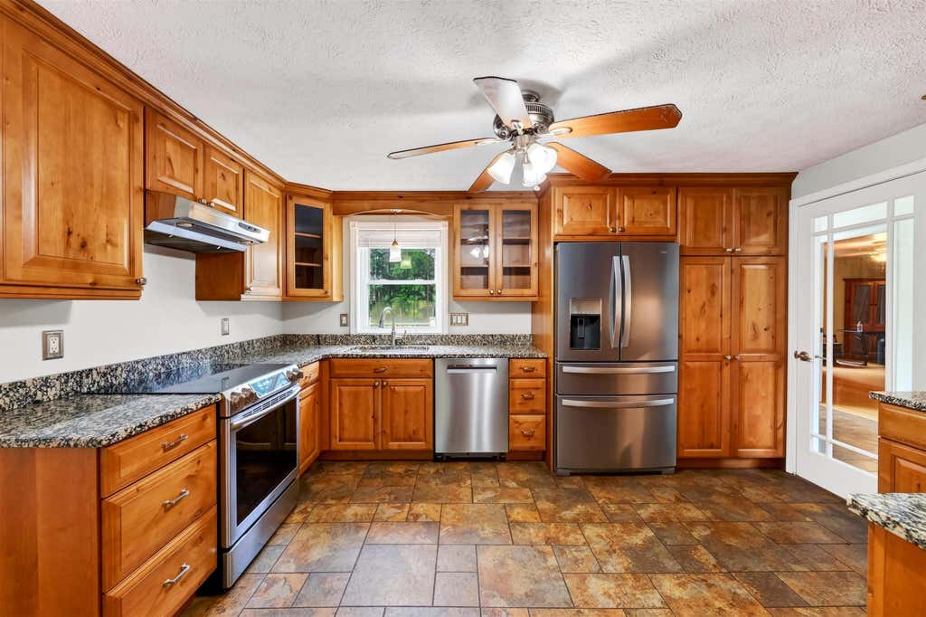 Photo of 21 Century Lane, Litchfield, NH 03052 (MLS # 5102666)