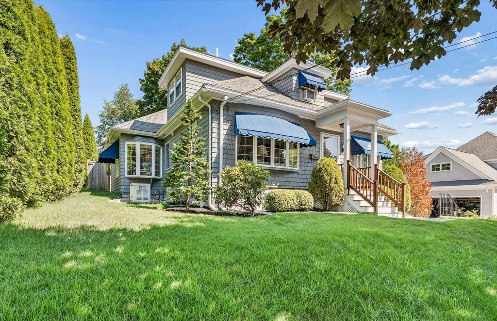 Photo of 45 Willard Avenue, Portsmouth, NH 03801 (MLS # 5106813)