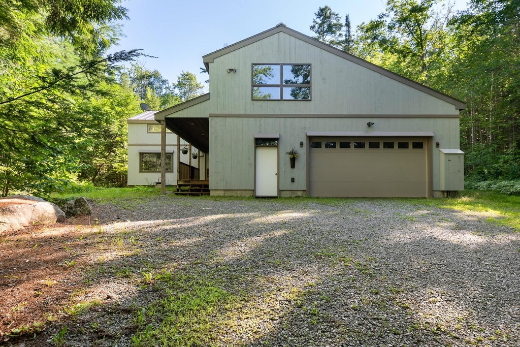 Photo of 5 Alpine Vista, Grantham, NH 03753 (MLS # 5107074)