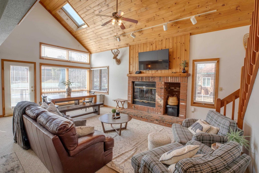 Photo of 18 Ridge Drive C #34, Woodstock, NH 03262 (MLS # 5101915)