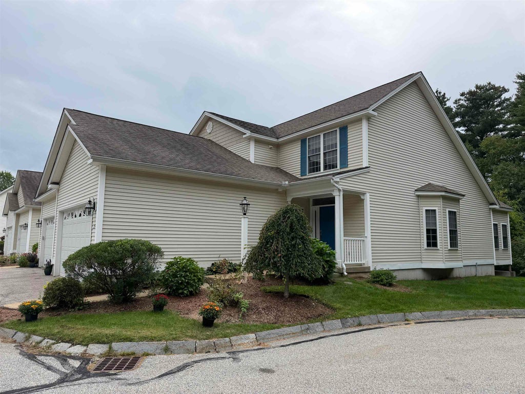 Photo of 34 Mammoth Road #25, Hooksett, NH 03106 (MLS # 5110426)