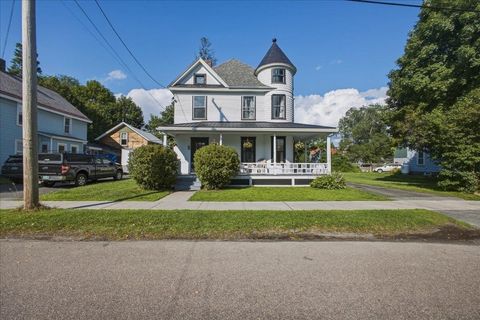 Photo of 18 Randall Street, Waterbury, VT 05676 (MLS # 5101133)