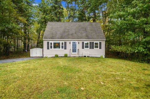 Photo of 47 Kienia Road, Hudson, NH 03051 (MLS # 5114998)