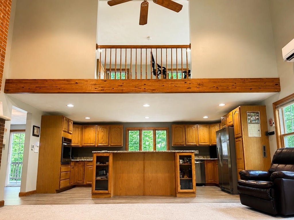 Photo of 14 Shasta Drive, Londonderry, NH 03053 (MLS # 5107239)