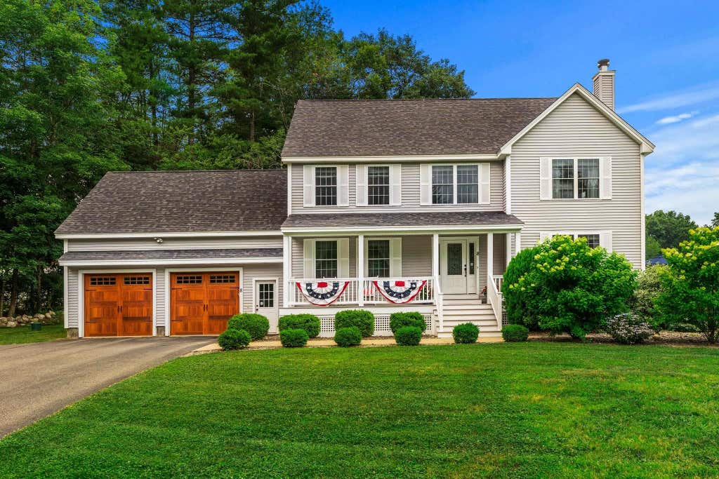 Photo of 8 Leni Road, Windham, NH 03087 (MLS # 5101380)