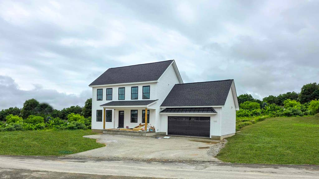 Photo of 2 Robin Way #2, Chester, NH 03036 (MLS # 5095953)